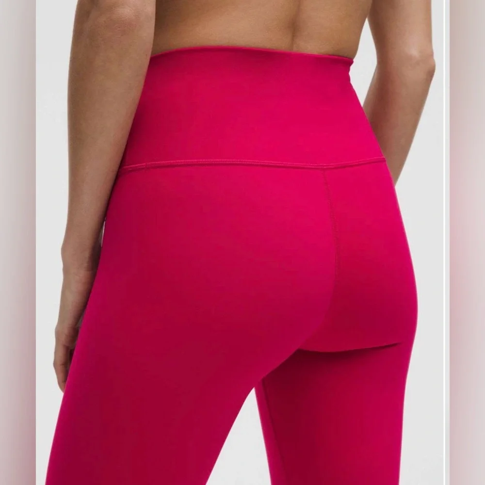 Lululemon Athletica NWT Pink Dragonfruit Wunder Train HR 28” Leggings - Picture 2 of 7
